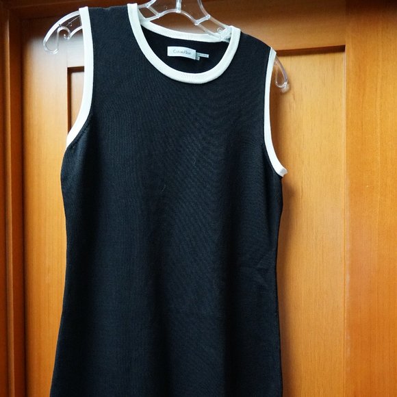 NWT Classic Calvin Klein Sleeveless Dress Size M - Picture 1 of 6